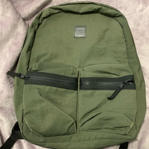 vans army green backpack